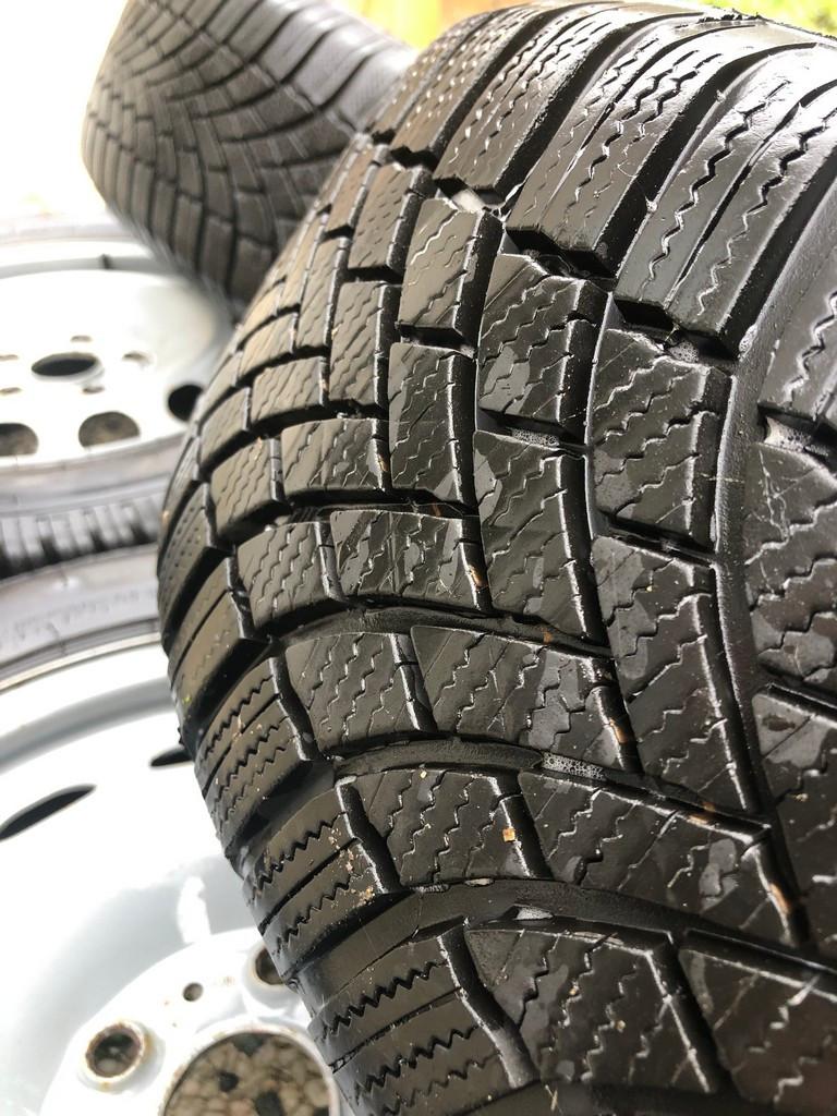 Winterwielen VW-Audi-Skoda 205/55/16 met Bridgestone LM005