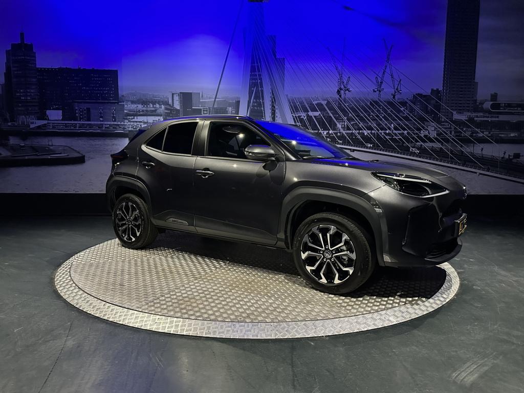 Toyota Yaris Cross 1.5 hybrid 130 dynamic *acc*winterpakket*camera*17inch*c