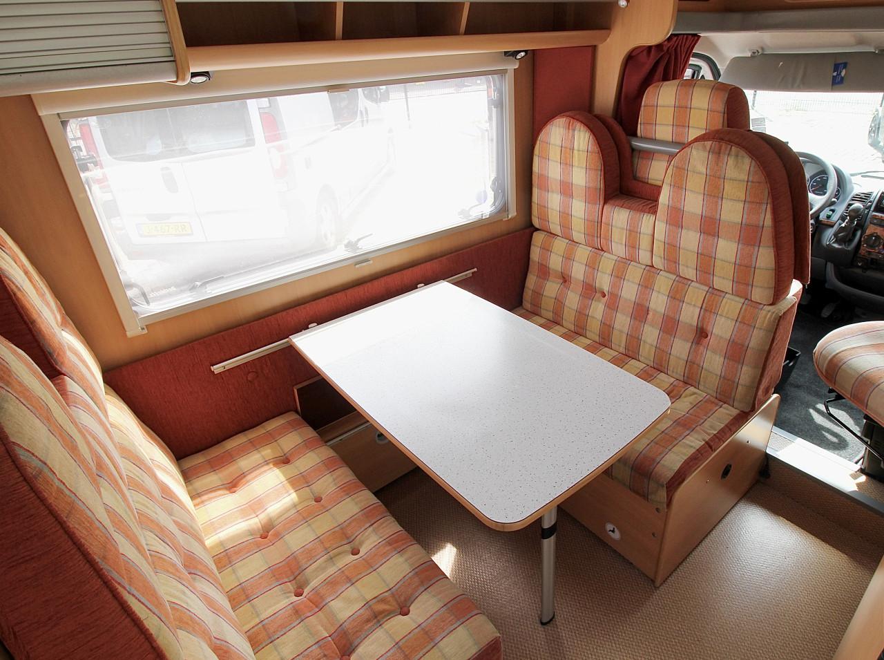 Dethleffs Summer Edition( Vast bed, Motorairco, Zéér netjes!!!!)