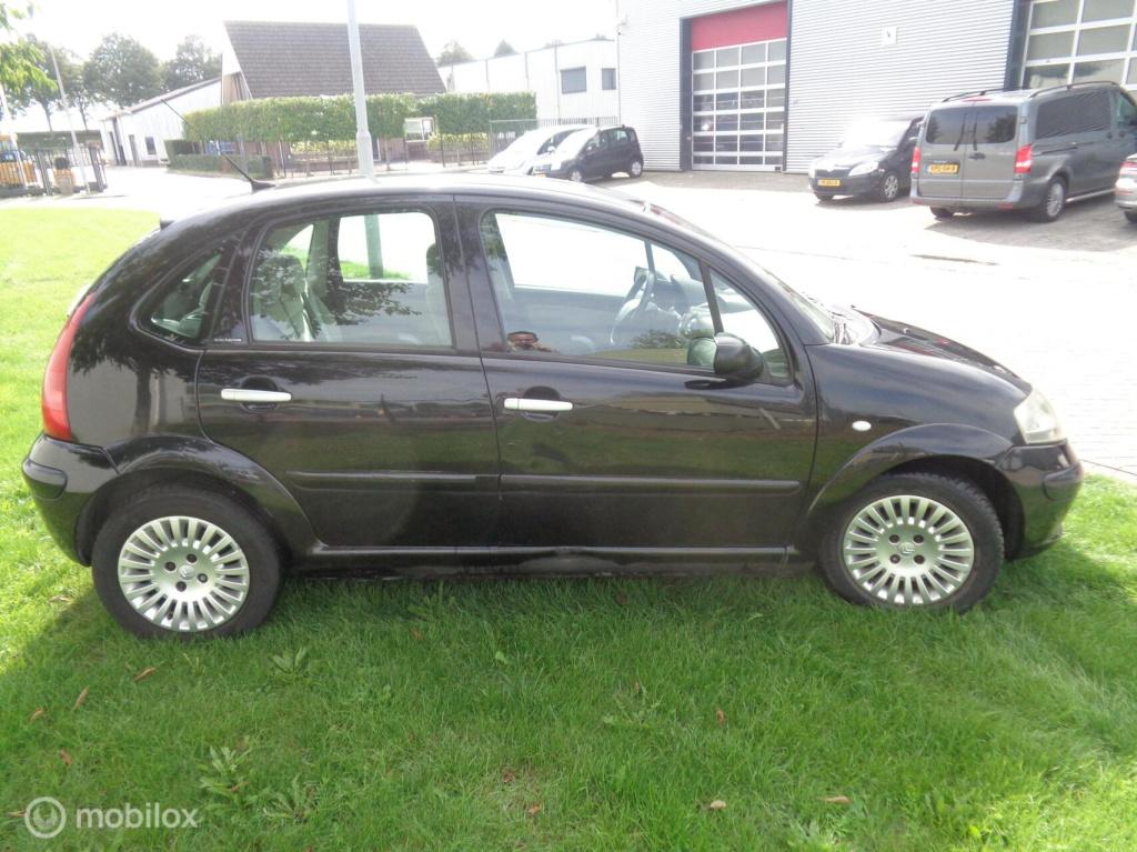 Citroen C3 1.6i-16v exclusive/stuurbekr/airco/trekhaak/apk tot 10-10-2027