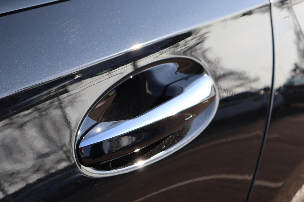 Mercedes-Benz A-Klasse 180 business solution amg i 2025 i panorama dak i mu