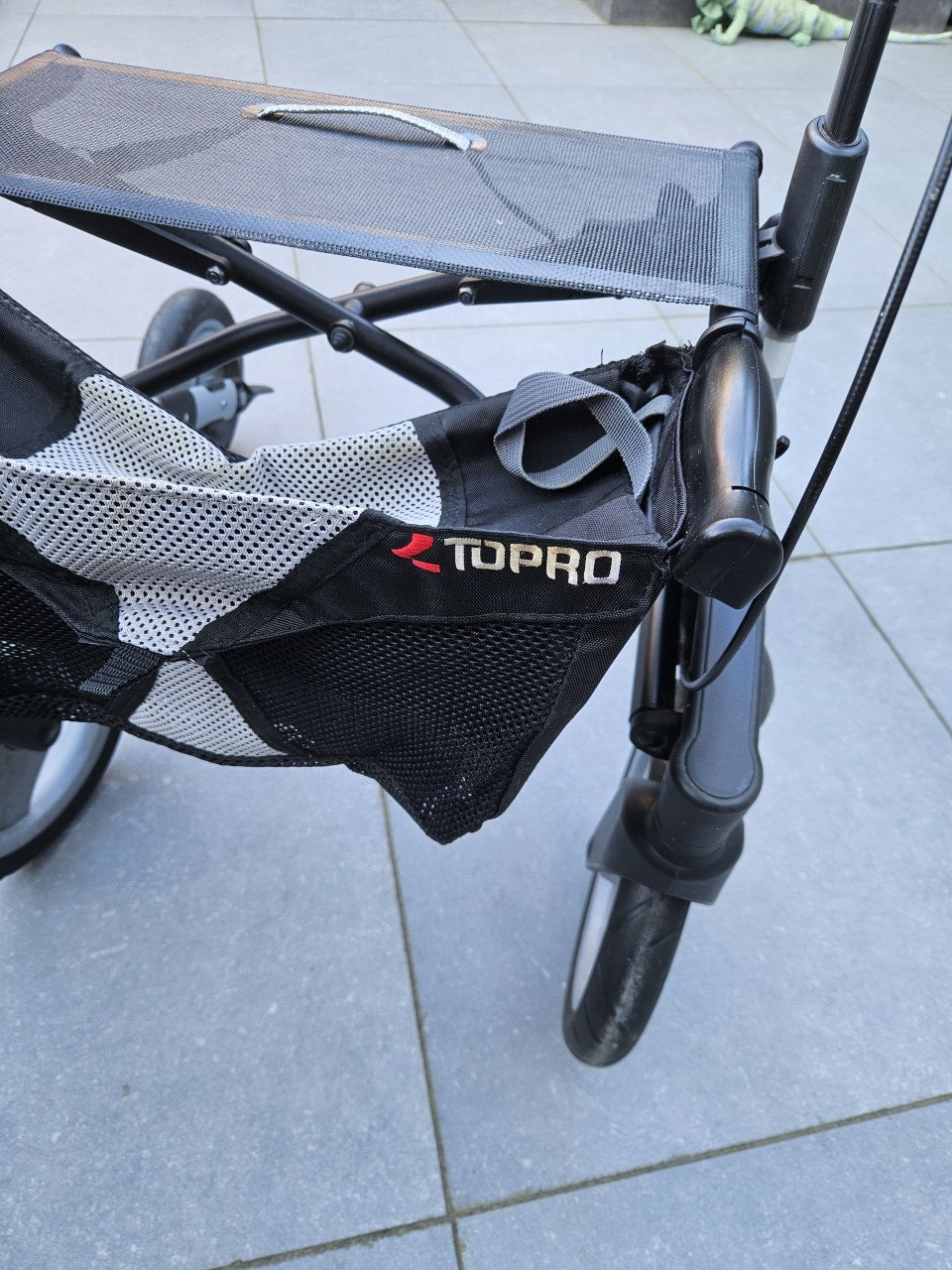 In zeer nette staat, mooie Rollator Topro Olympos incl topro tas maat S...