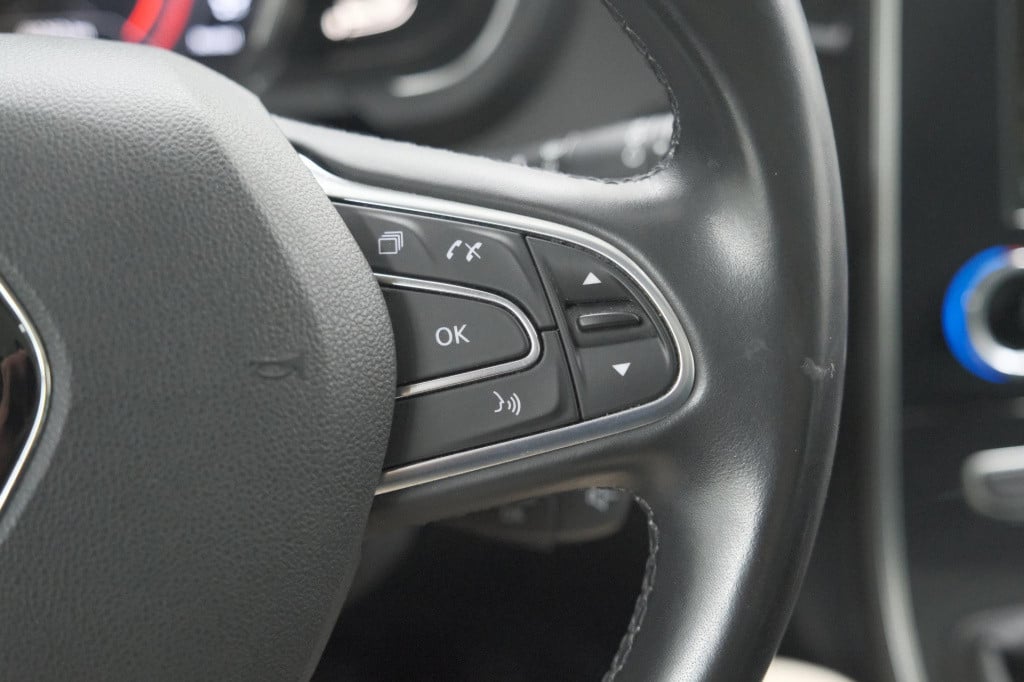 Renault Grand Scenic tce 140 bose | 7 zitplaatsen | trekhaak | camera | bos