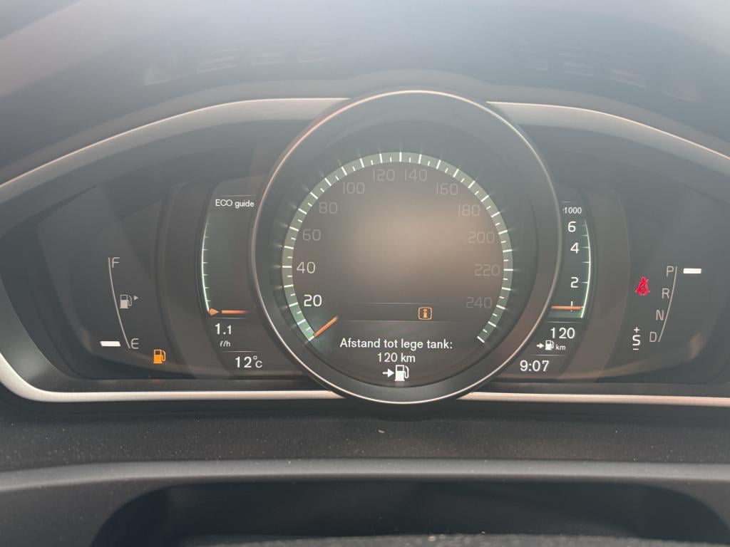 Volvo V40 cross country 2.0 t4 summum automaat | leer | trekhaak | styling 