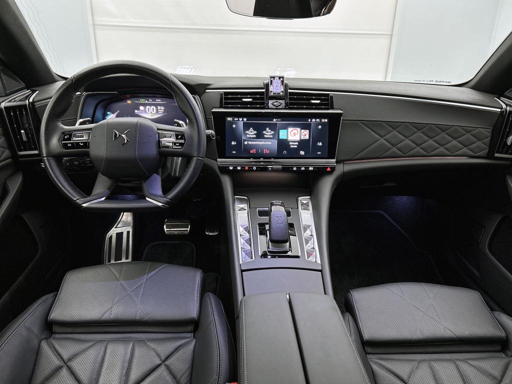 Ds Ds 9 e-tense rivoli+ 250 | rijklaar | lounge achterbank |