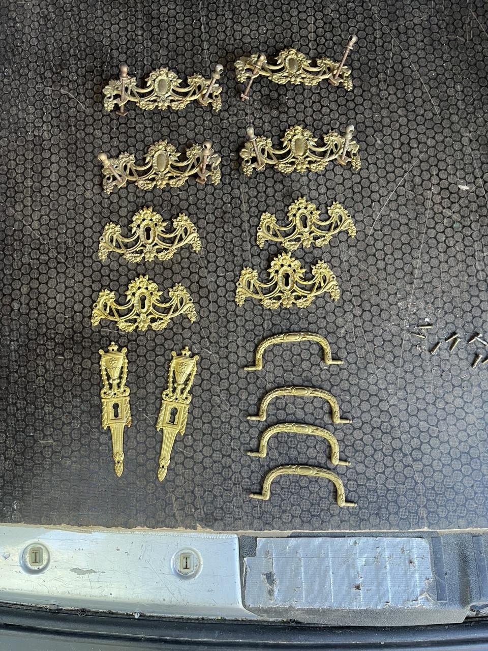 Meubelbeslag, messing