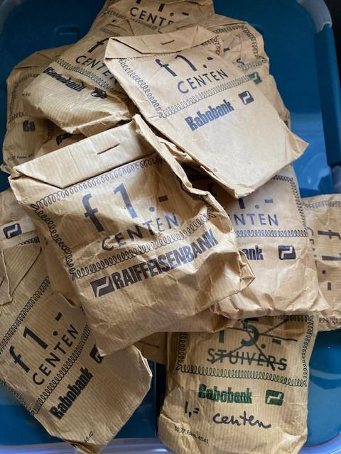 Vijf kilogram Fl. centen uit de vorige eeuw.