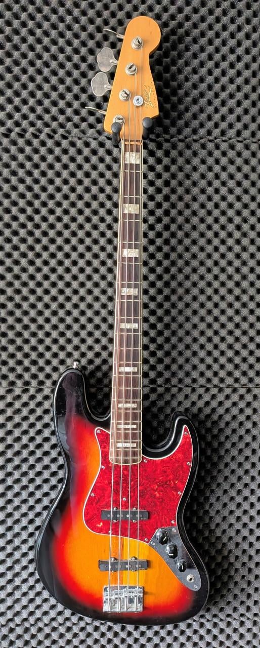 Professionele basgitaar, gebouwd door Zwier gitaarbouw