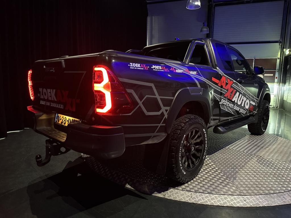 Toyota Hilux 2.8 d-4d xtra cab invincible *leer*camera*navi*carplay*
