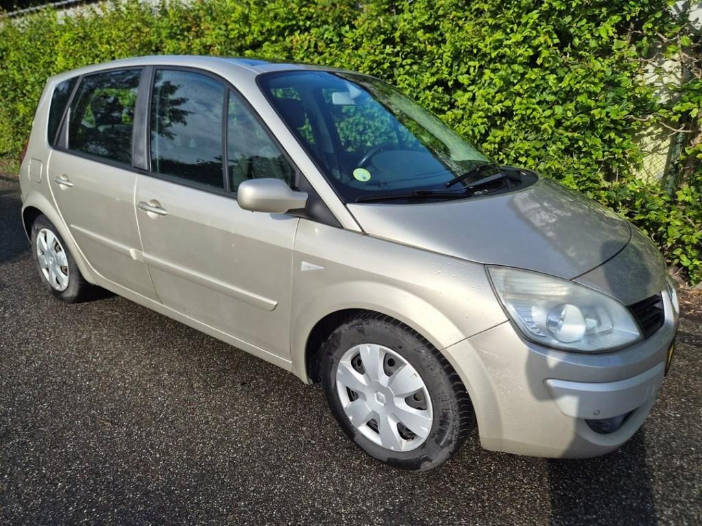 Renault Scenic 2.0 16v mpv