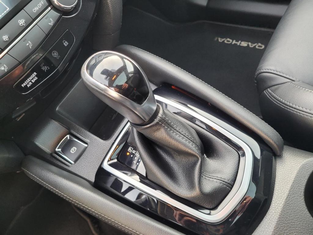 Nissan Qashqai 1.2 tekna automaat panoramadak 360 camera navi. leder. led.