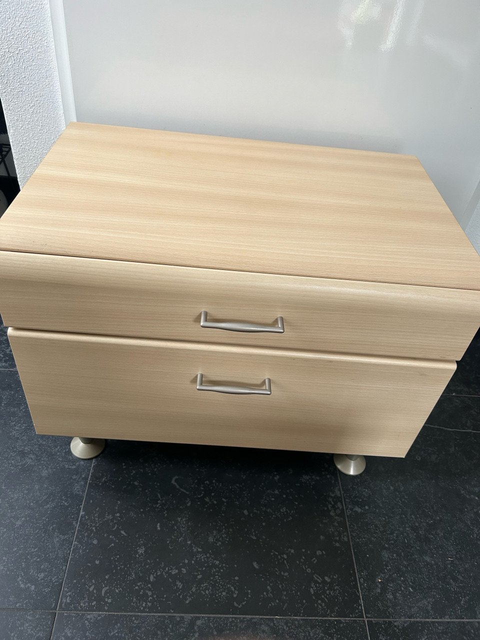 Te koop: 2 nachtkastjes