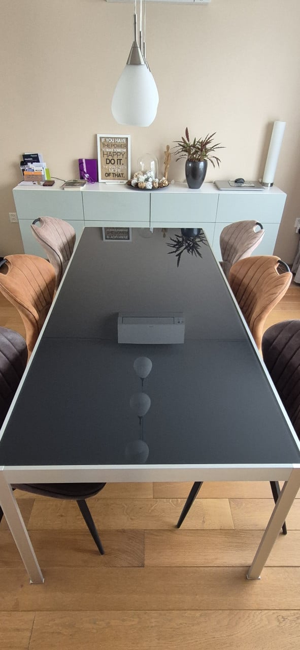Glazen eettafel design