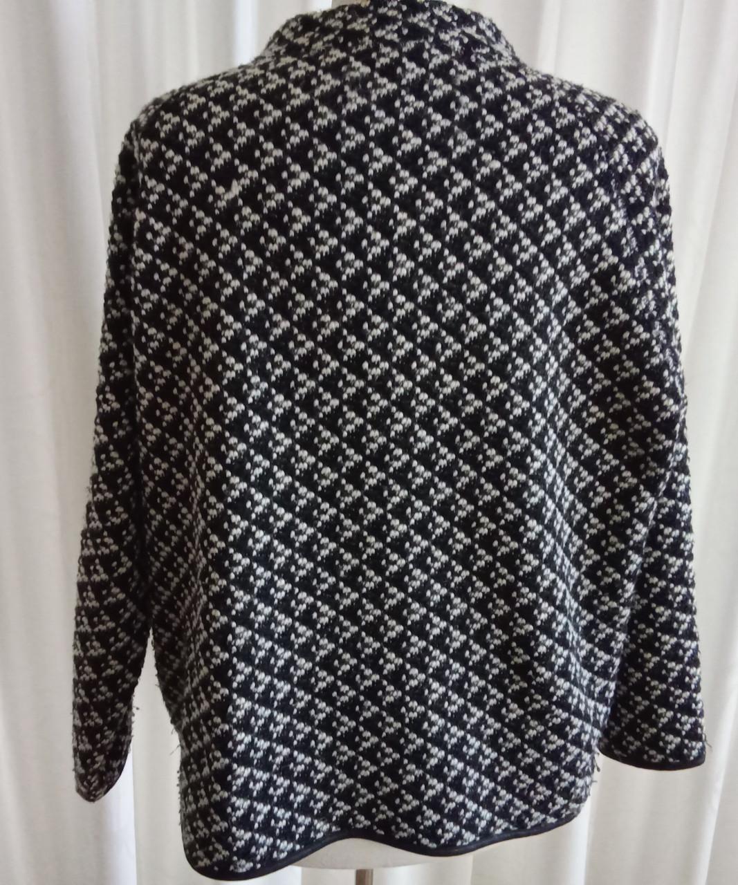 Mooi zwart wit vest Merk Apanage Maat L