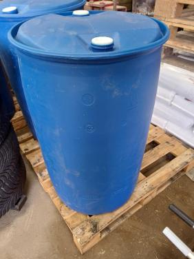 Diverse regetonnen te gebruiken voor van alles.