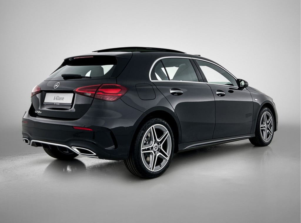 Mercedes-Benz A-Klasse 250 e business solution amg | parkeerpakket met acht