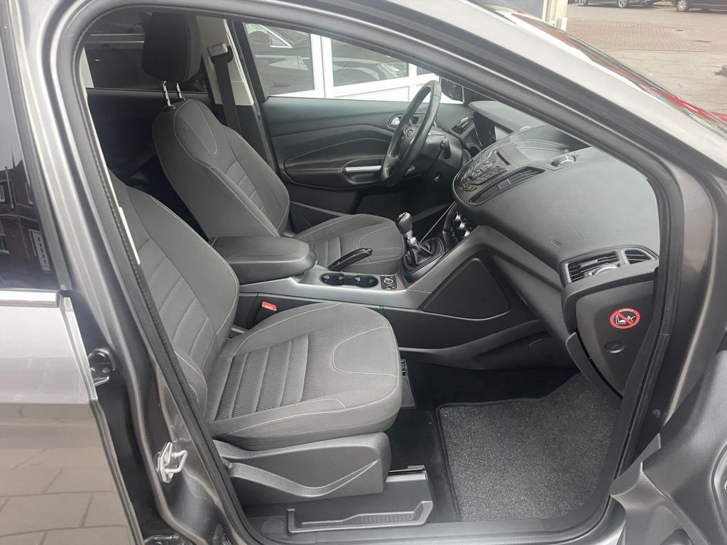 Ford Kuga 1.5 ecoboost 150pk 2wd titanium