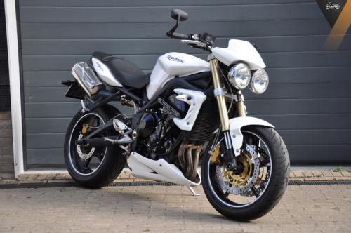 Triumph Street Triple 675