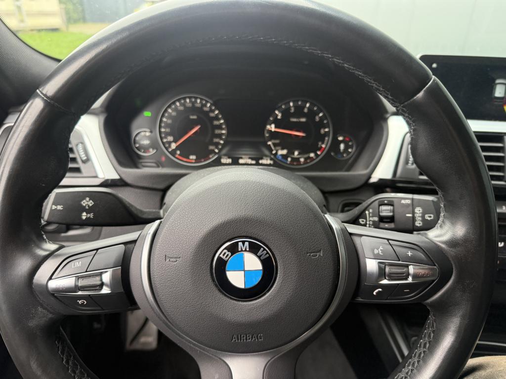 BMW 3-serie touring 318i automaat high executive m sport edition