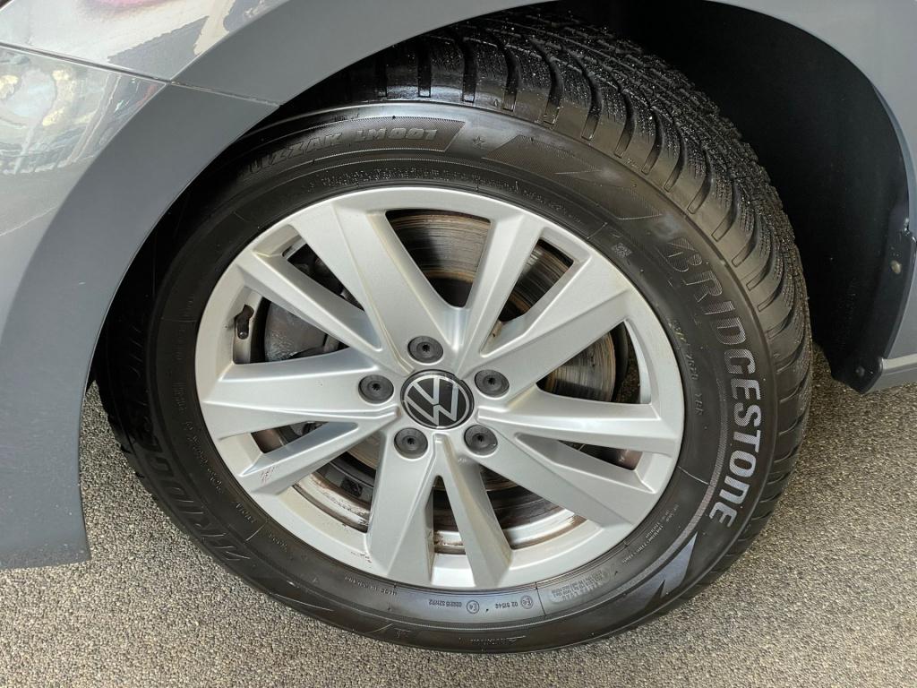 Volkswagen Touran 1.5 tsi highline