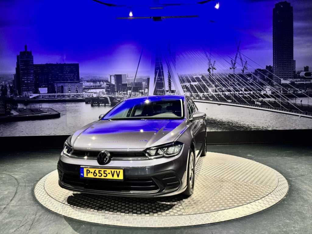 Volkswagen Polo 1.0 tsi life *dsg*acc*pdc*navi*