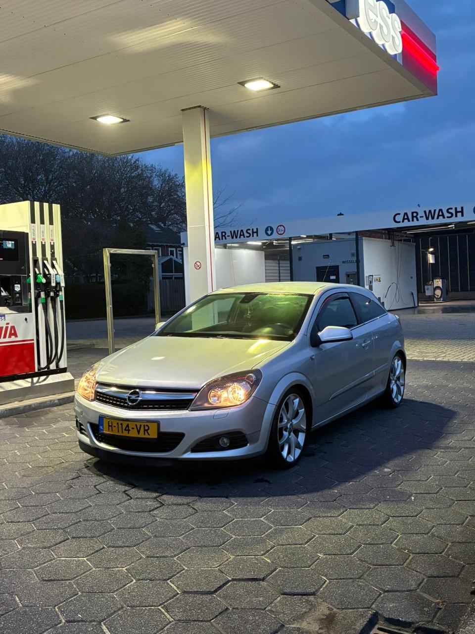 Opel Astra GTC 1.6 Business