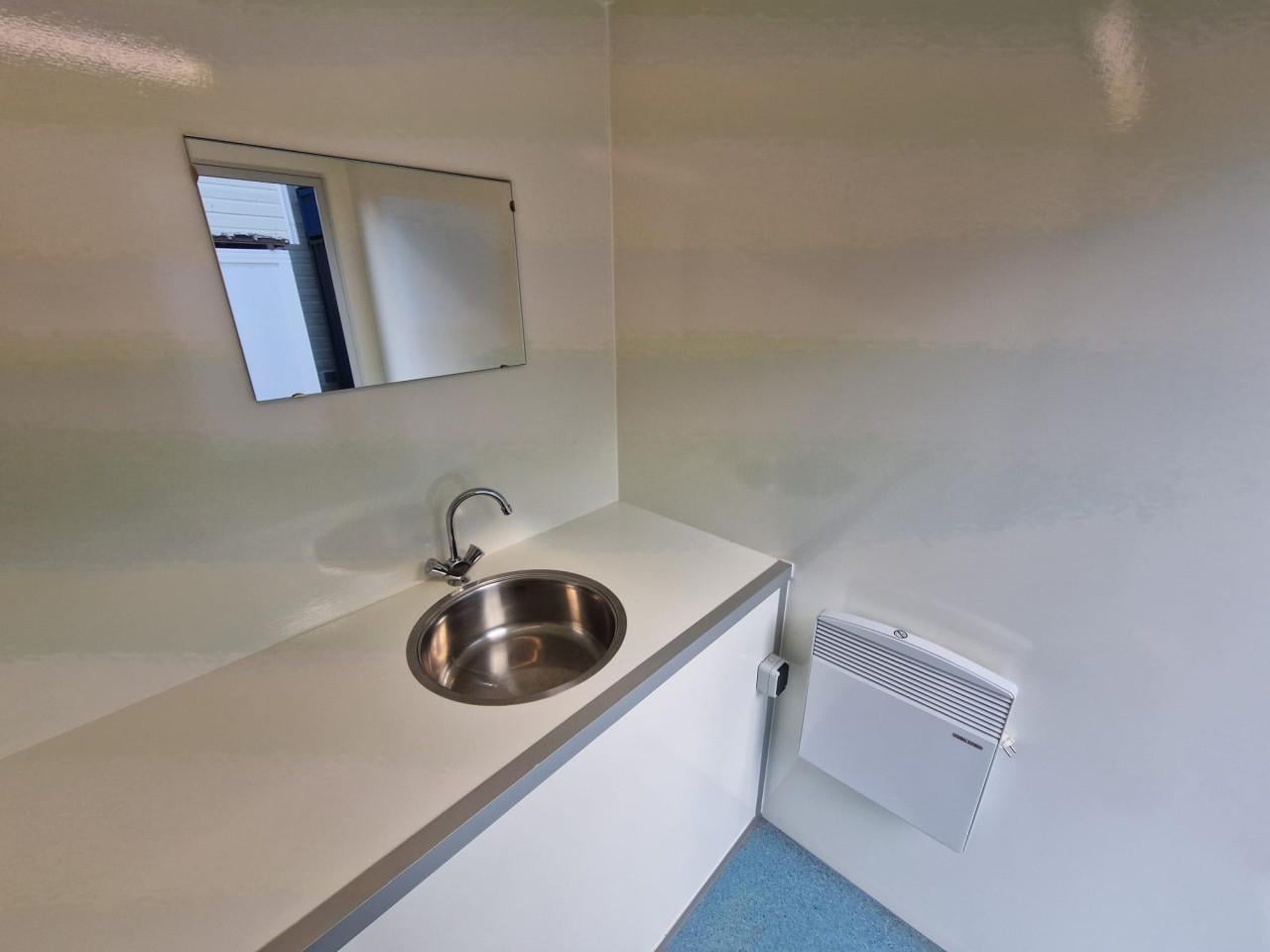 Mobiele badkamer wagen / Mobiele nooddouche te koop