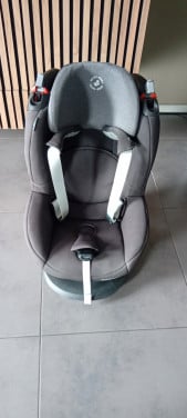 Maxicosi Tobi zwart/grijs