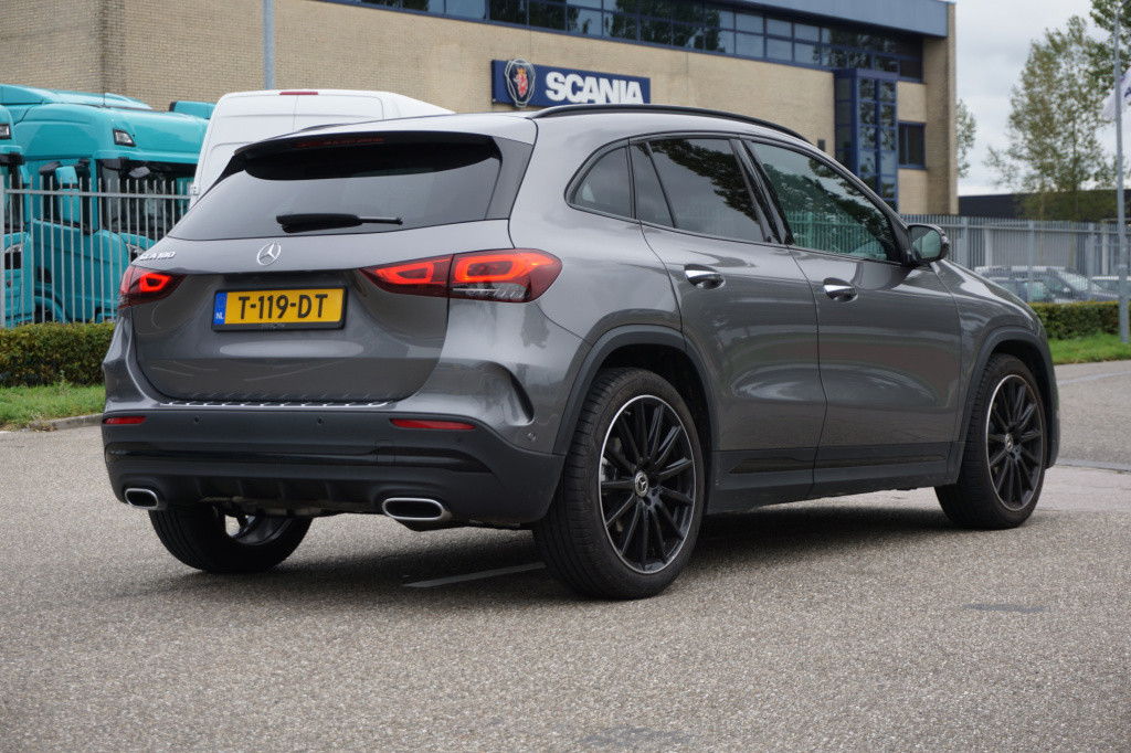 Mercedes-Benz Gla-klasse 180 amg line l automaat i achteruitrij camera l te