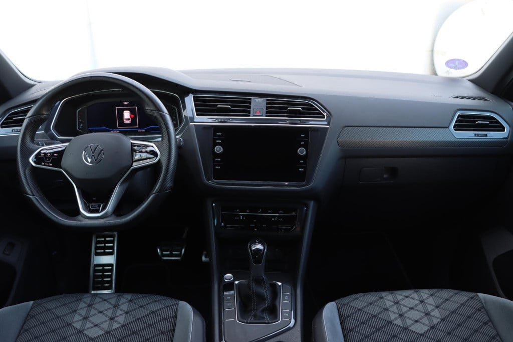 Volkswagen Tiguan 1.5 tsi r-line 150pk dsg7