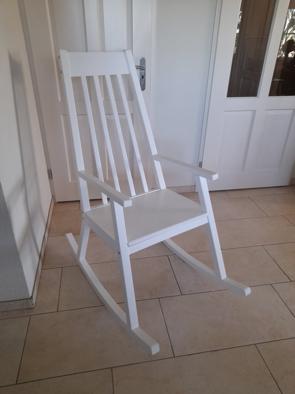 Witte houten Schommelstoel (in goede nette staat)