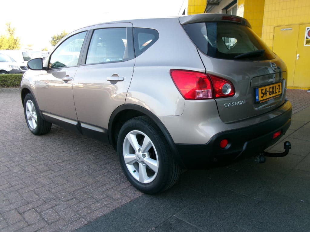 Nissan Qashqai 1.6 airco, cr.contr., panoramadak, trekhaak