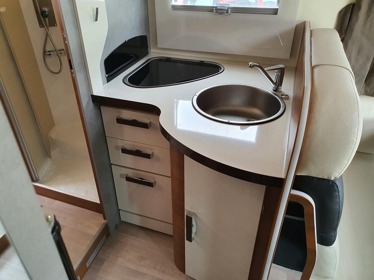 Elnagh Baron 573 - Lengtebedden - 2022 - Nu direct leverbaar