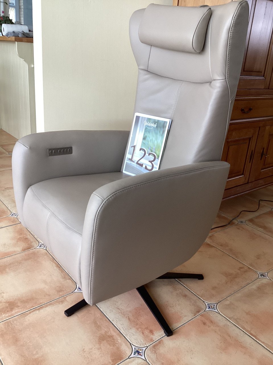 Elektrische sta-op relax Velderhof(idem prominent) Large(showroomstaat