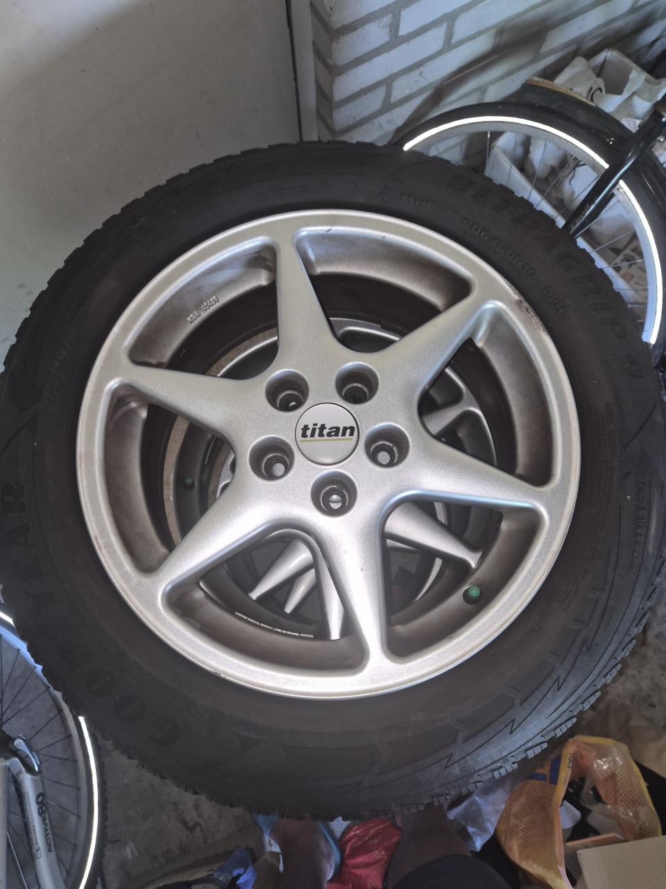 4 x (Winter) Banden +Velgen Peugeot 407 te koop