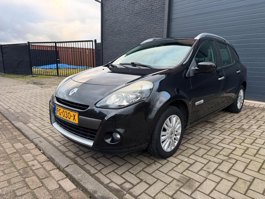 Renault Clio 1.2 TCE Estate 2010 Zwart Airco Apk Nap
