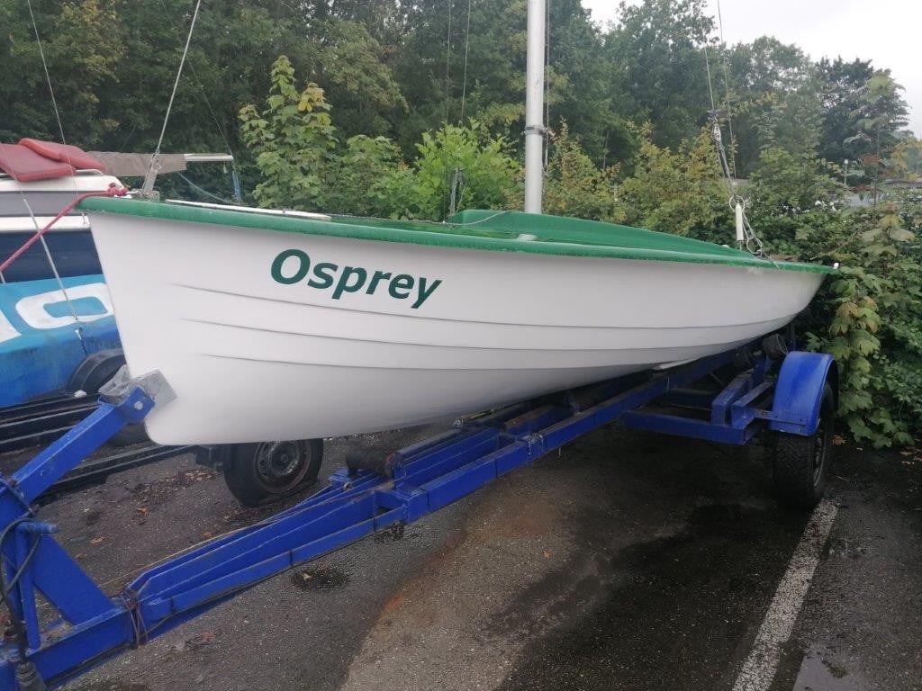 Open zeilboot Osprey incl. trailer - project