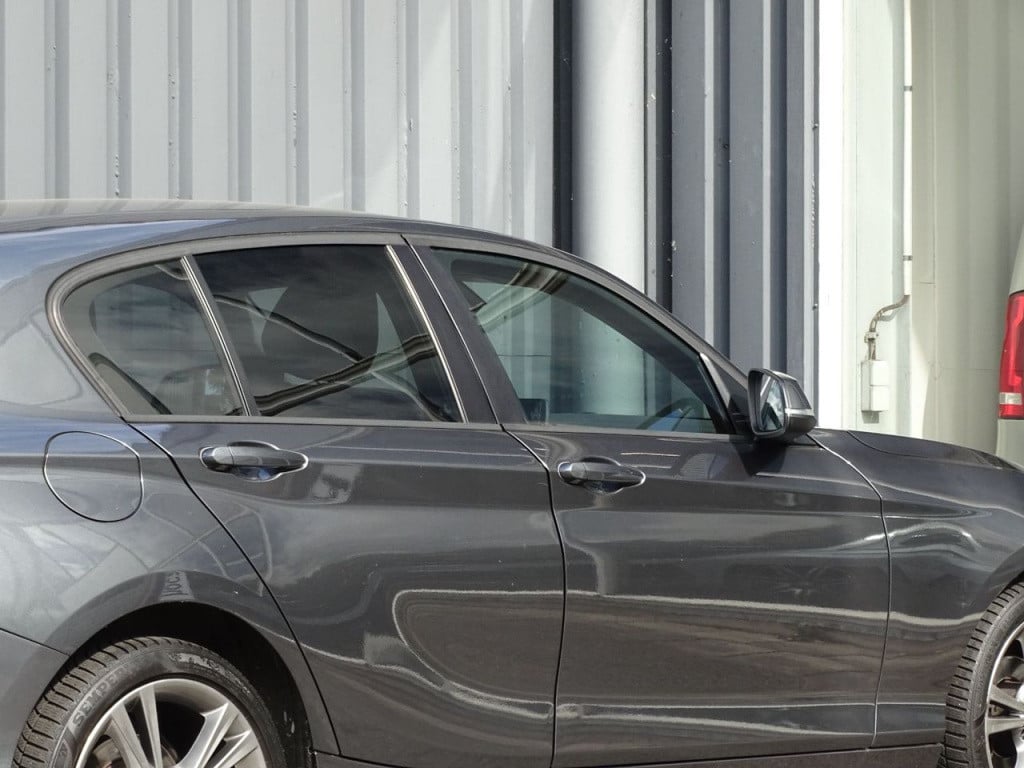 BMW 1 Serie 114i | 18" | bluetooth
