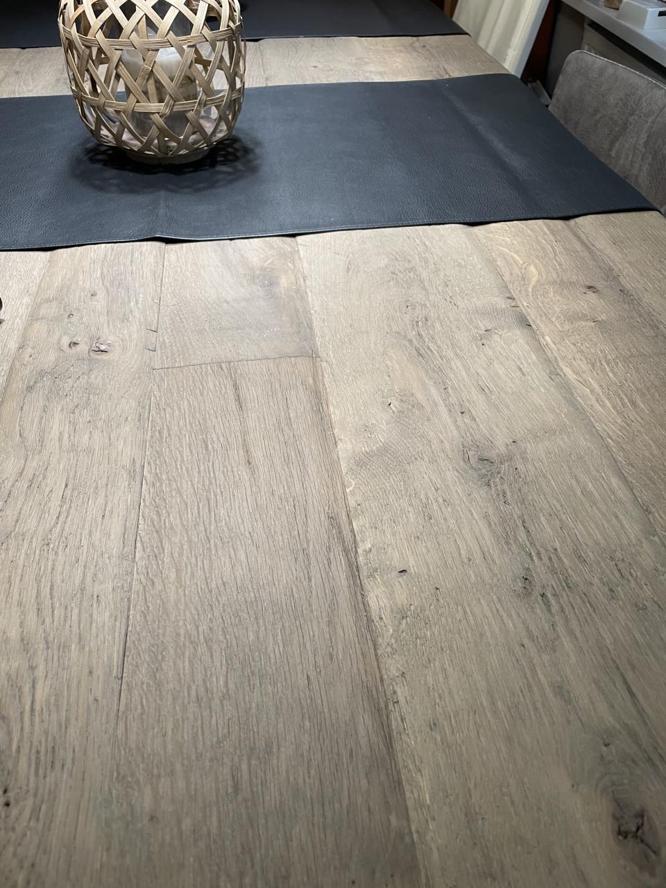 Prachtige eiken kloostertafel met leren stoelen, 240x100cm