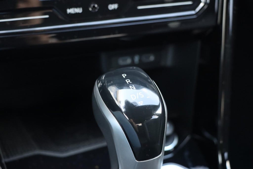 Volkswagen T-roc 1.5 tsi r-line business