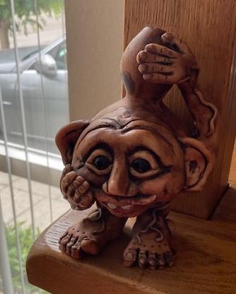 2 handgemaakte trollen