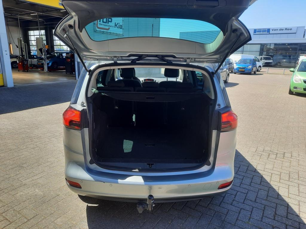 Opel Zafira 1.4i turbo cosmo | trekhaak | cruise control |