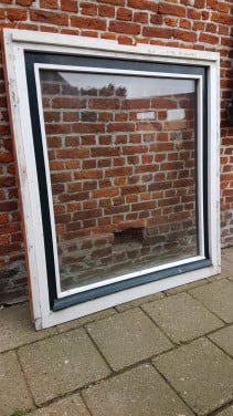 Merbau kozijn met raam en dubbel glas