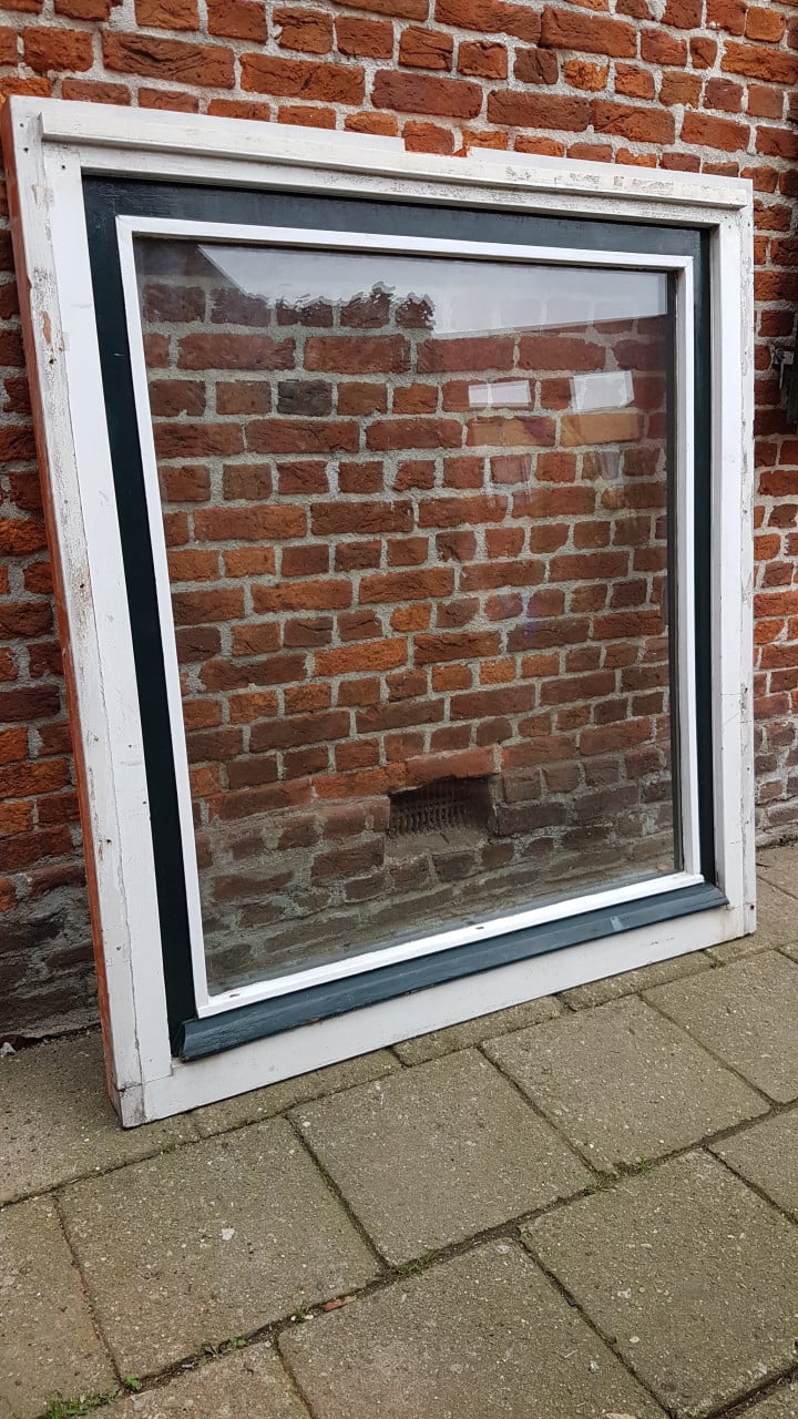 Merbau kozijn met raam en dubbel glas