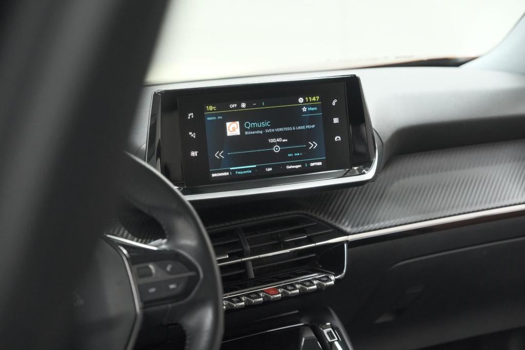 Peugeot E-2008 ev allure pack 50 kwh | 3 fase laadfunctie | parkeersensoren