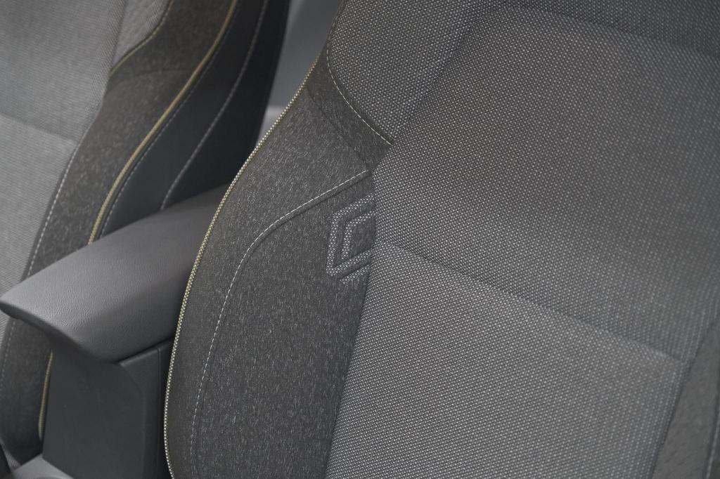 Renault Captur mild hybrid 160 edc techno | pack winter | camera | adaptiev