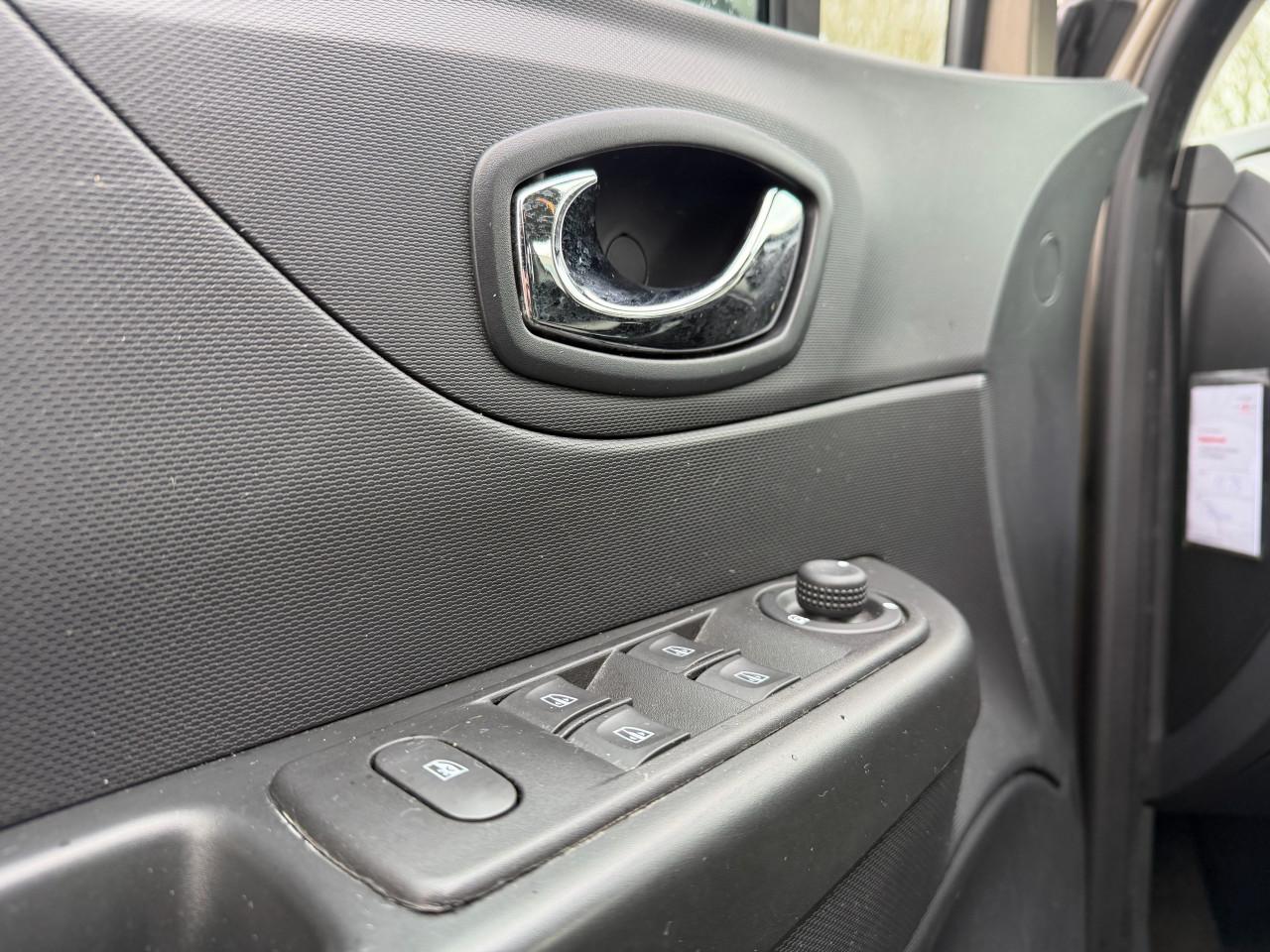 Renault Captur 1.2 TCE |Apk | Nap | Airco | Automaat | Navi | Pdc | Lage km