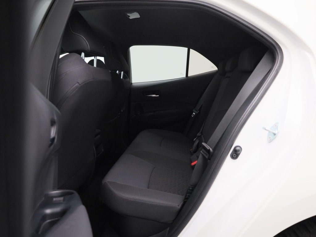 Toyota Corolla 2.0 hybrid dynamic | automaat | lmv | cruise control | stoel