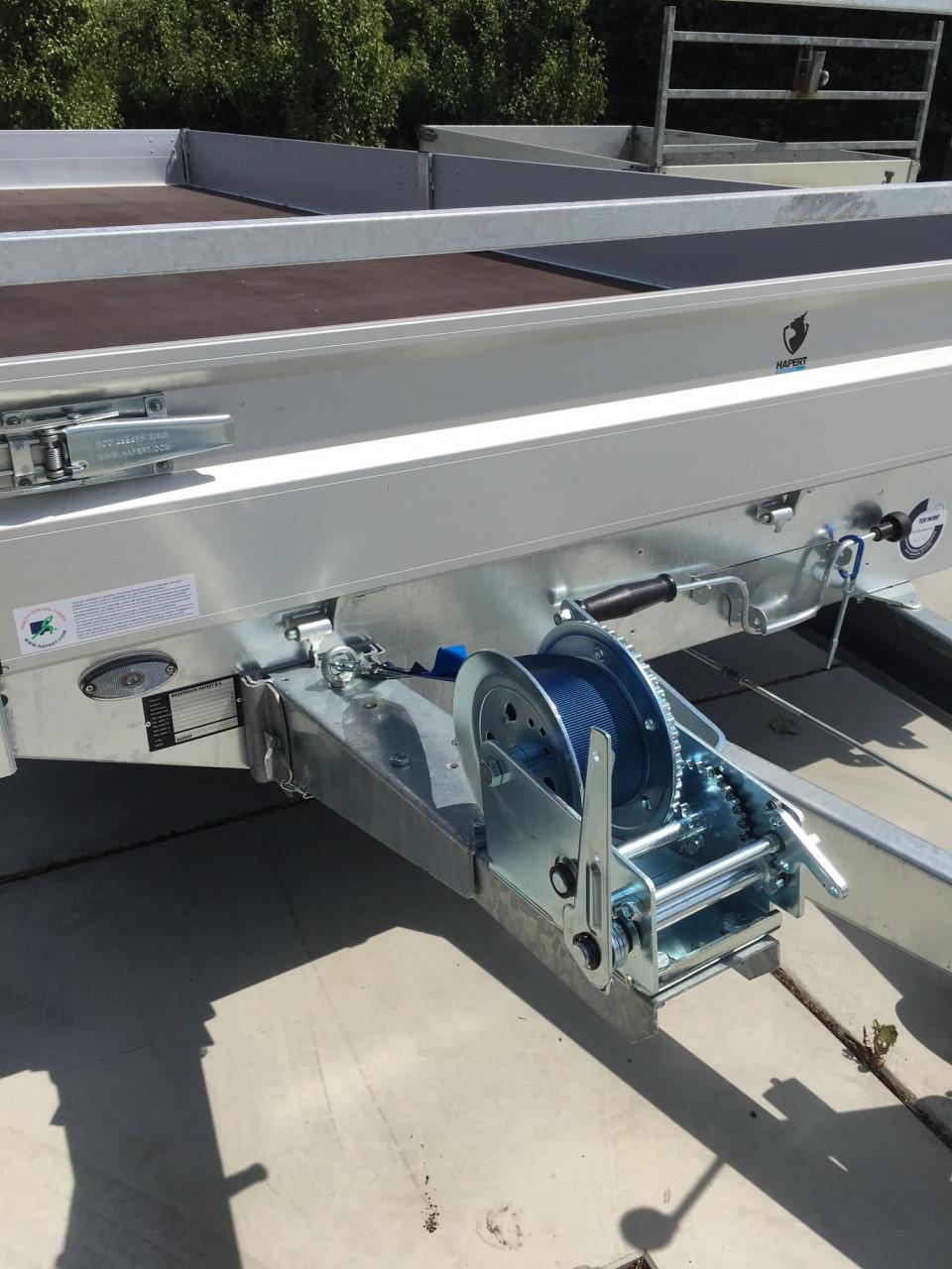 Grote Aanhanger / Autoambulance.