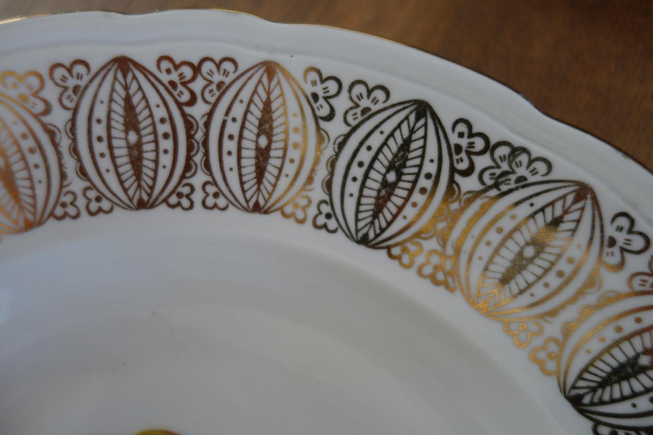 2 unieke Bavaria retro borden 29.5 x 5 cm fruitdecor 29.5 cm doorsnee,5 cm.